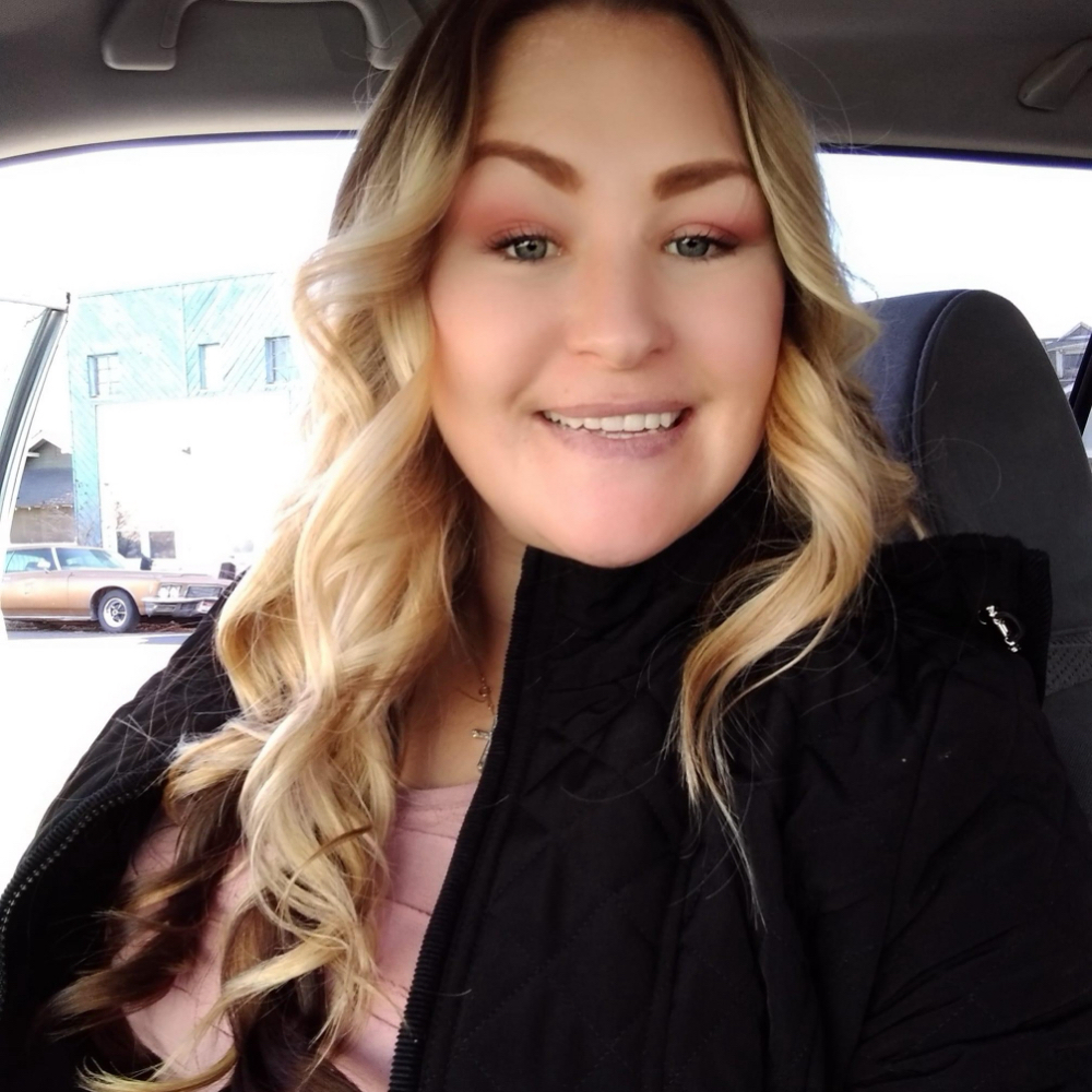 Amber Mckay at Blue Collar Cuts Salon & Barber in Twin Falls, ID