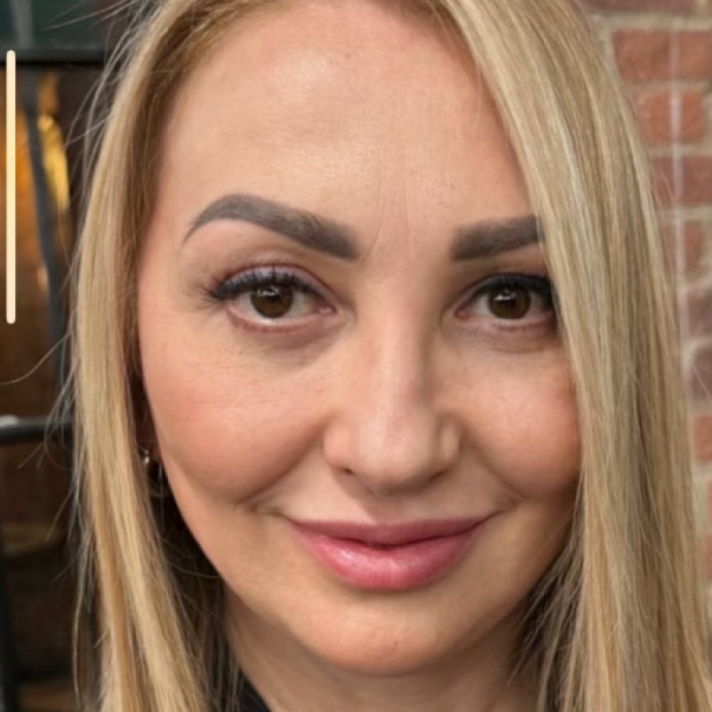 Viktoria (Massage Therapist)