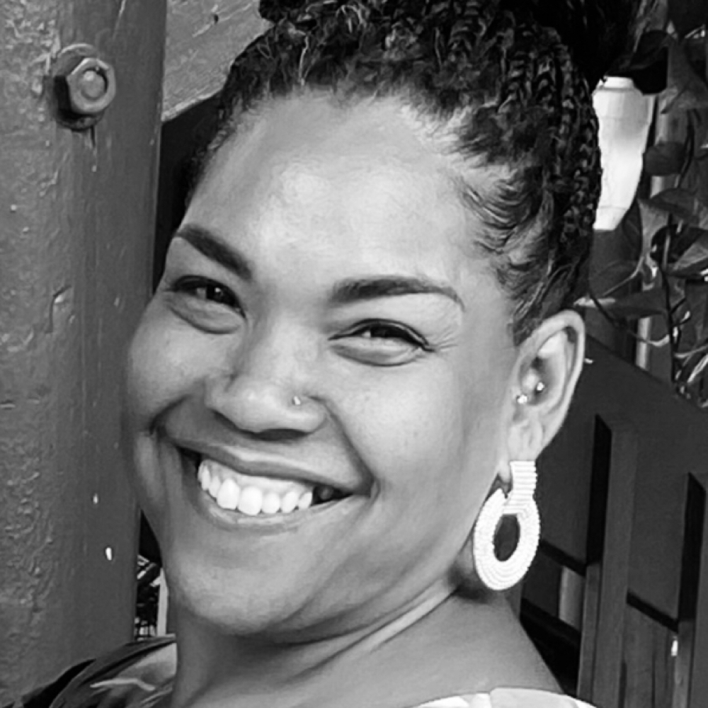 Ebony Bryant at Ebony Eyez LLC in Honolulu, HI