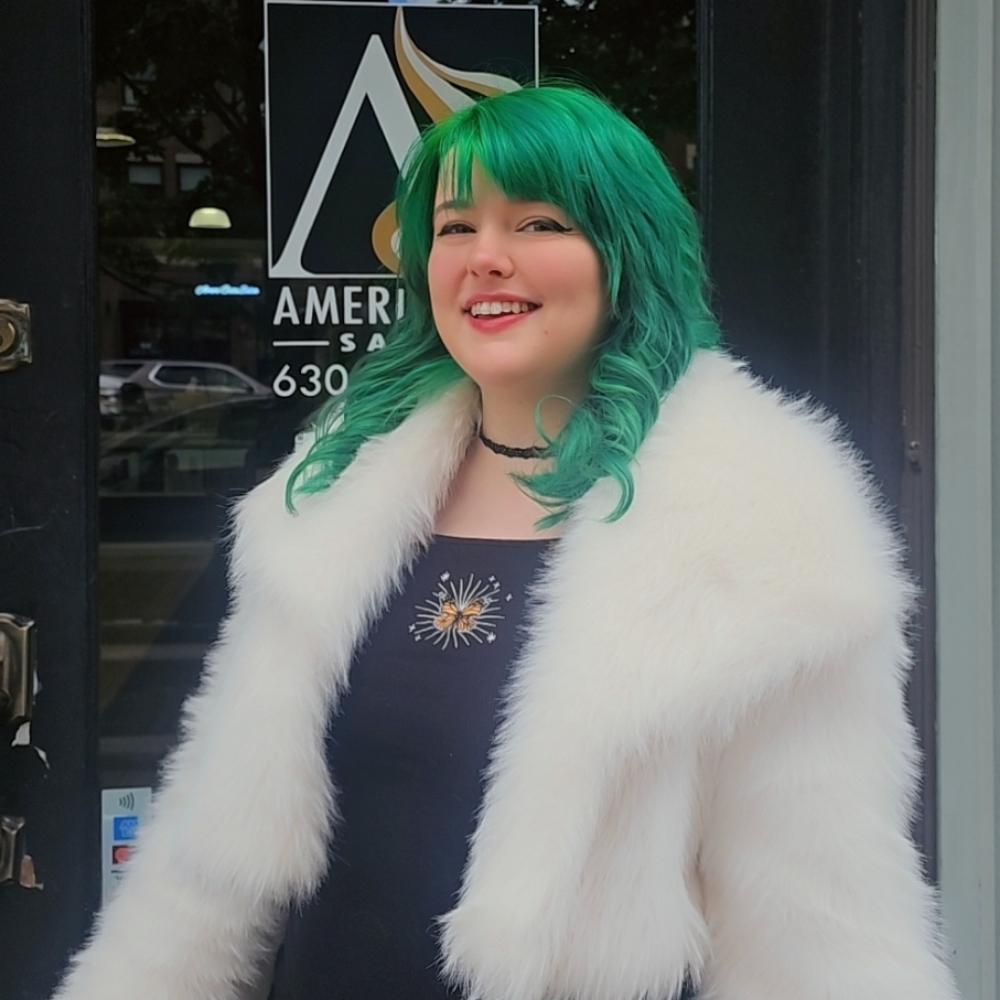 Cari Jones at Ameri-Cutz Salon in Lockport, IL