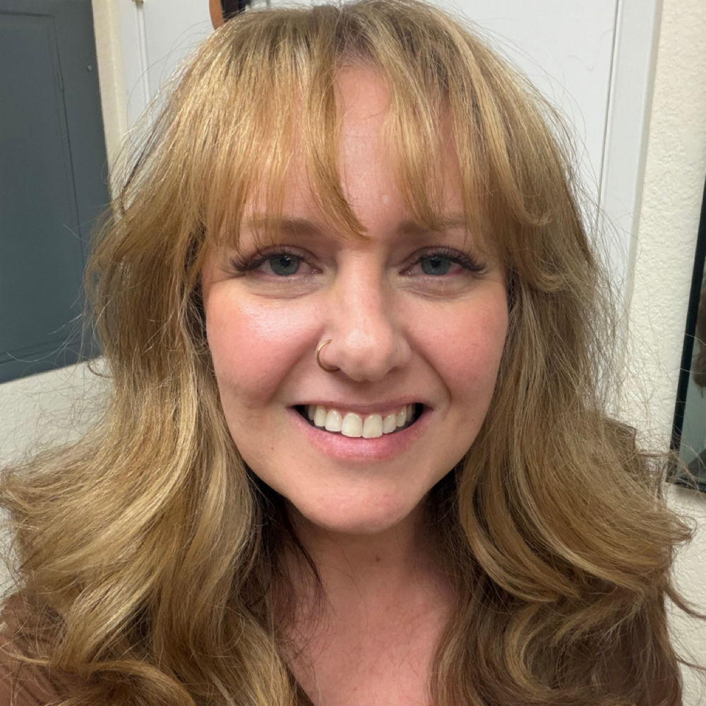 Kelli Iverson, Owner/Advanced Aesthetician at Hourglass Beauty Bar in Vacaville, CA