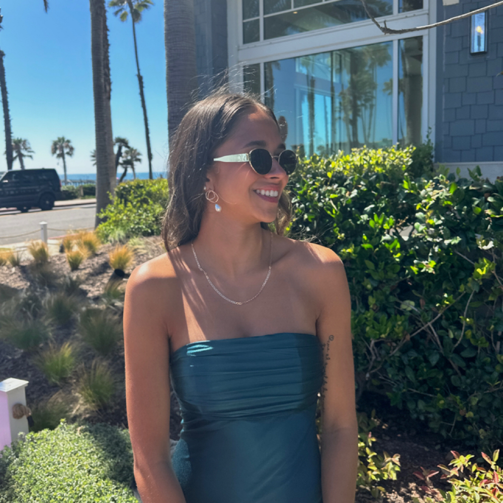 Alyssa Flores