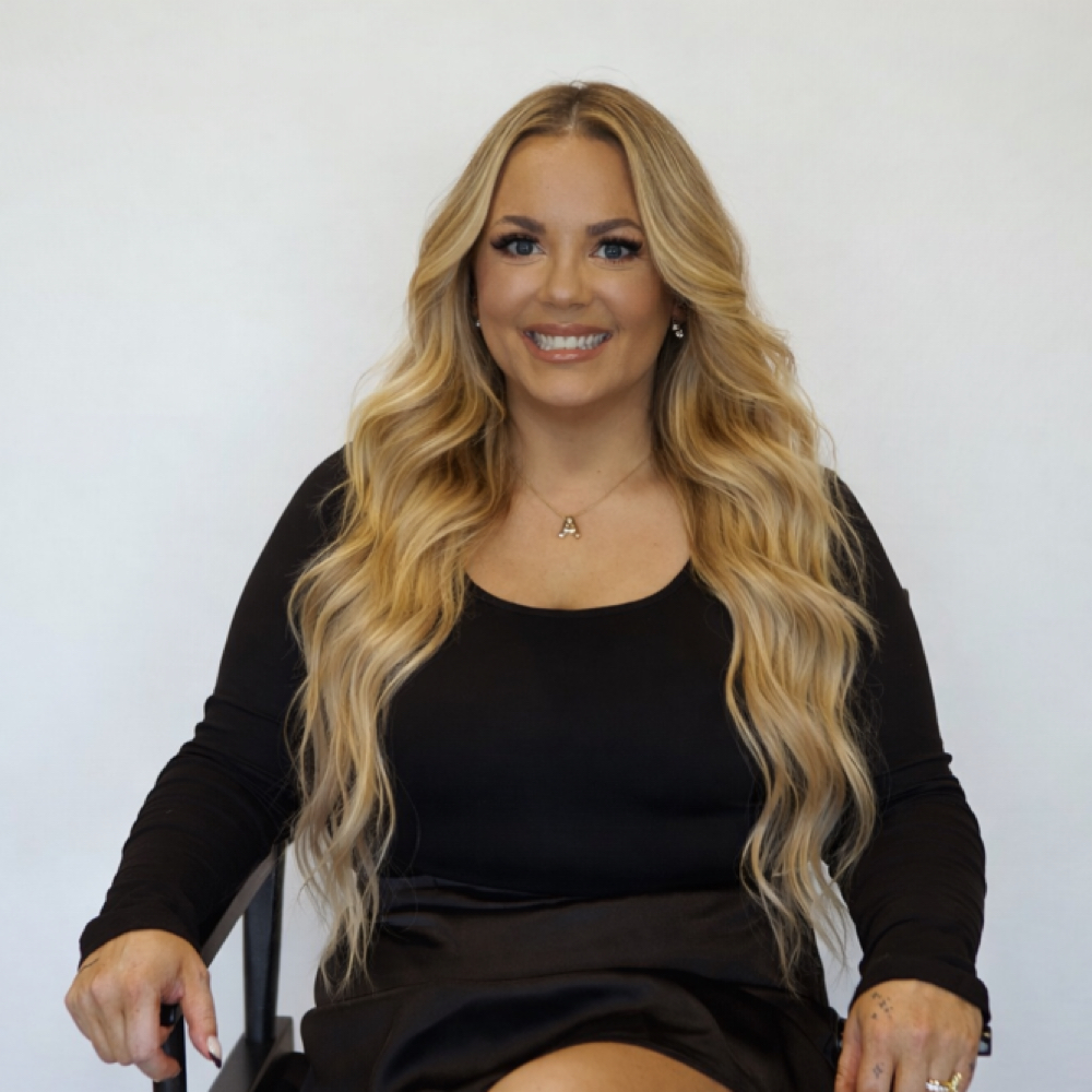 Ashley Gintz at Glo Lab Luxury Spray Tanning in Dover, OH