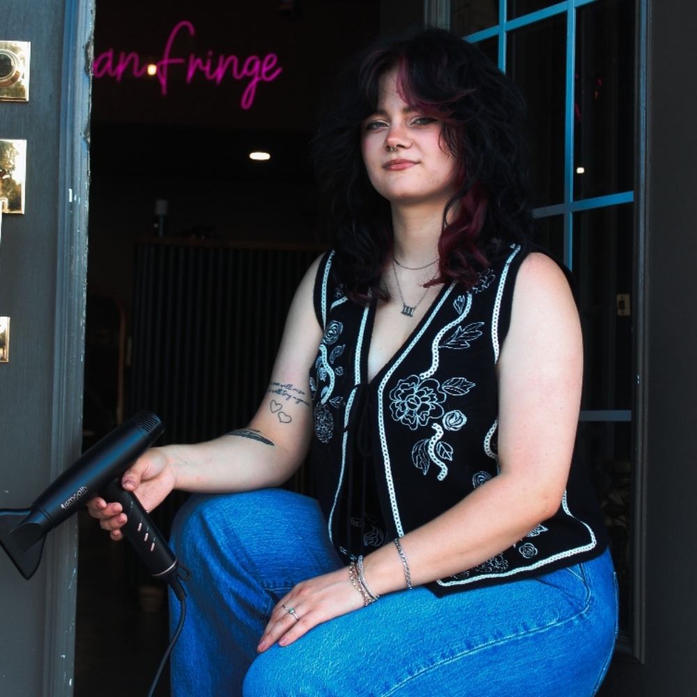 Indigo Lacagnina at Urban Fringe Salon in Farmington, AR
