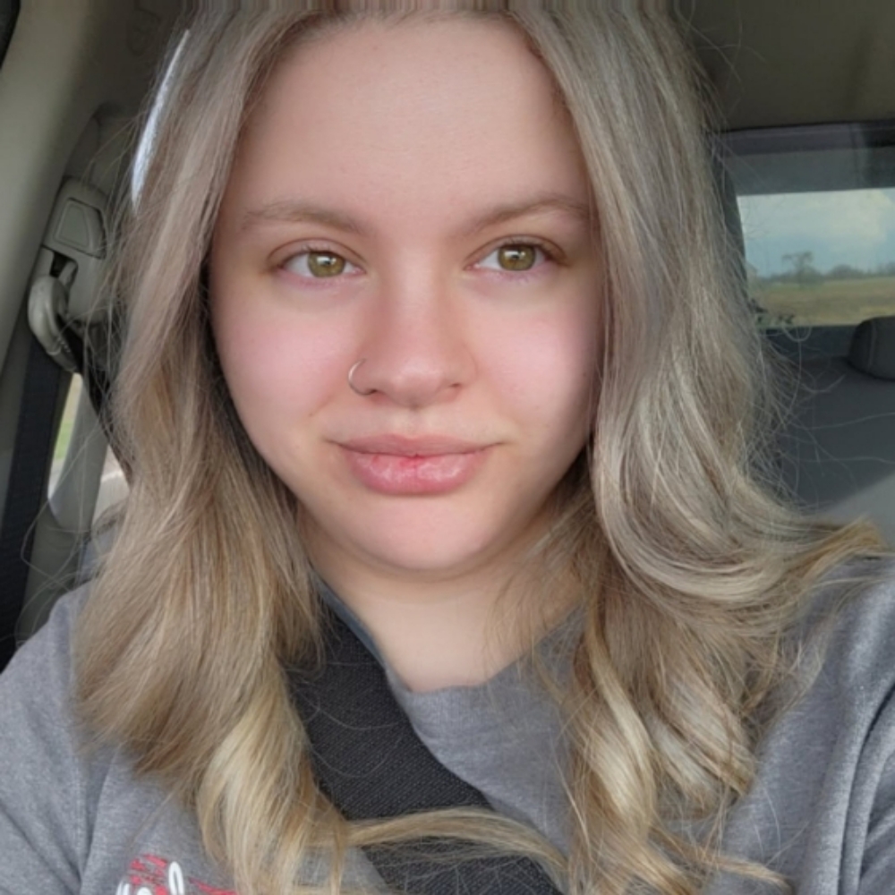 Stevie Cooper at Oak & Ivory Beauty Co in London, OH