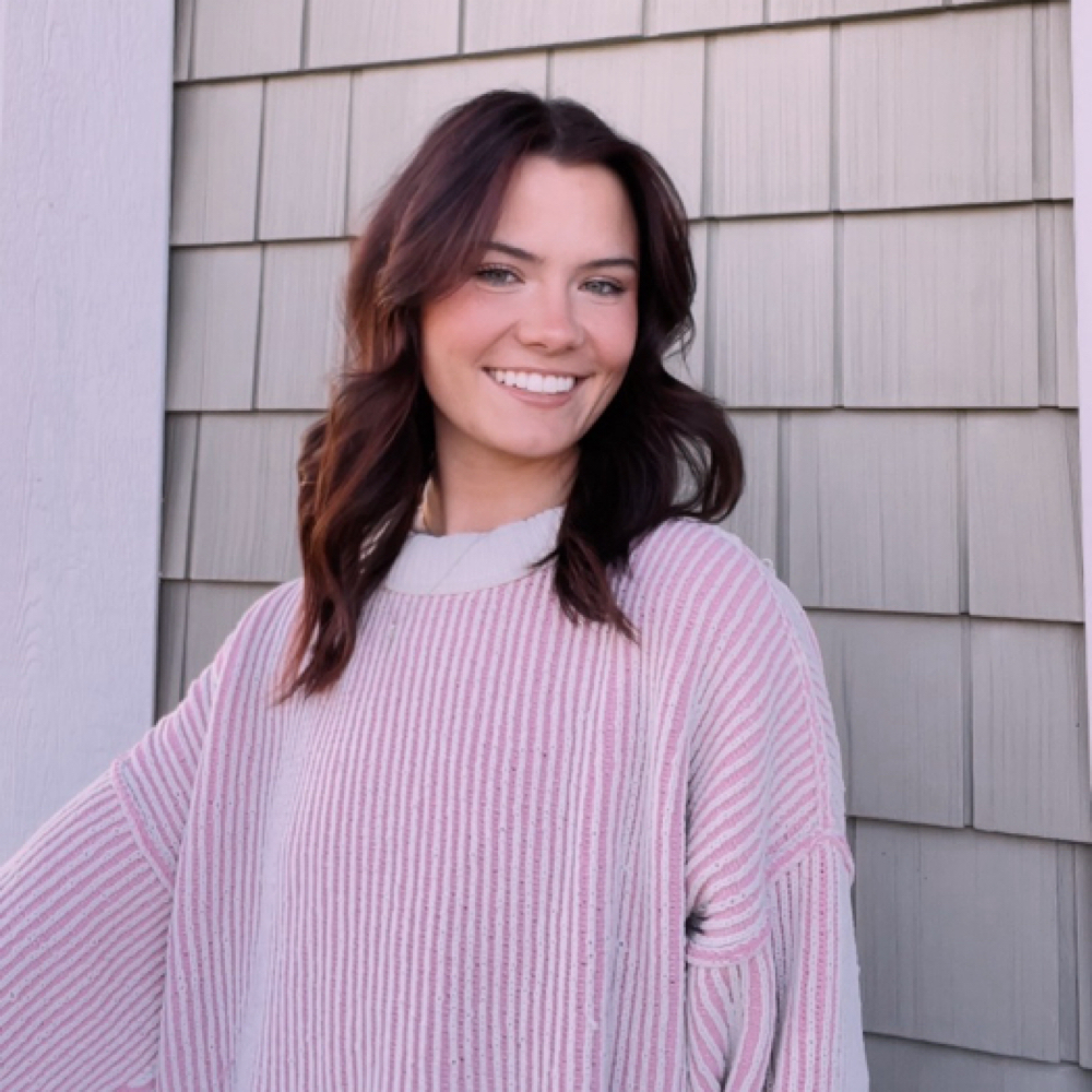 Elaina Henry at Salty Salon & Extension Bar in Wilmington, NC