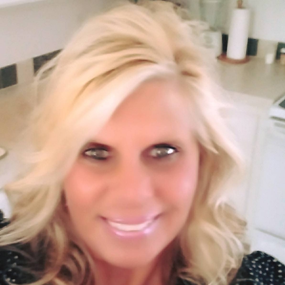 Carlene Lawson at Polished Salon & Tanning in St Charles, MI