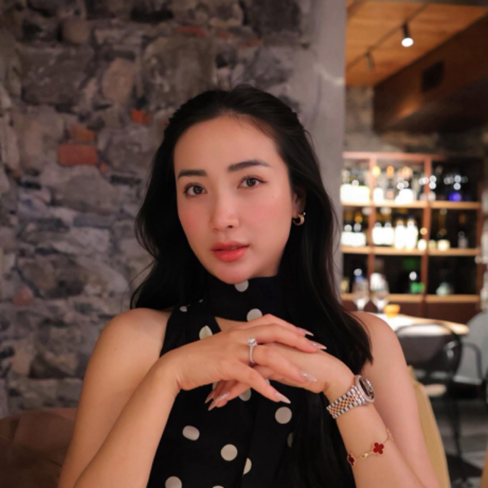 Jolie Bui at Venice Nails & Head Spa in Kyle, TX