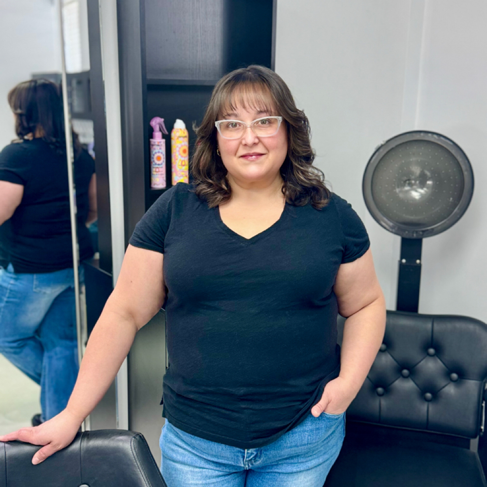 Dyana Rivera-Rodas at Bombshell Hair Studio in Shrewsbury, NJ