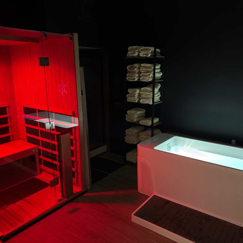 Infrared Sauna Cold Plunge