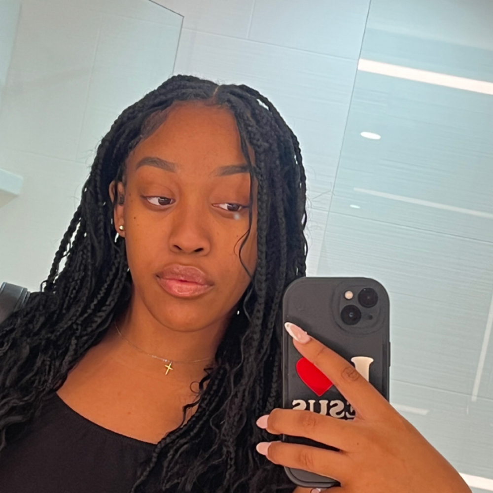 Ah'miya Dawson at Hudson Beauty Salon in Tampa, FL