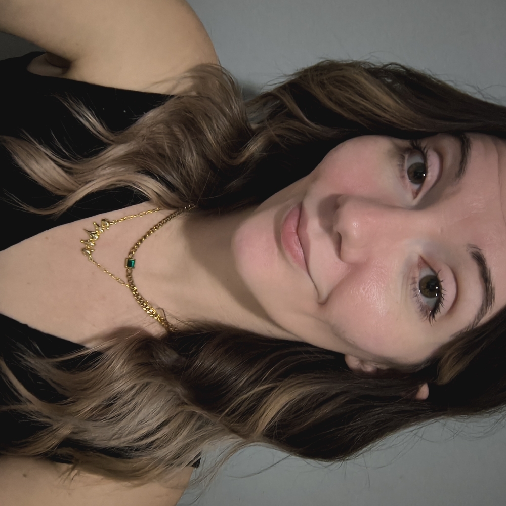 Jessika Hart at Lunar Phases Salon in Valparaiso, IN