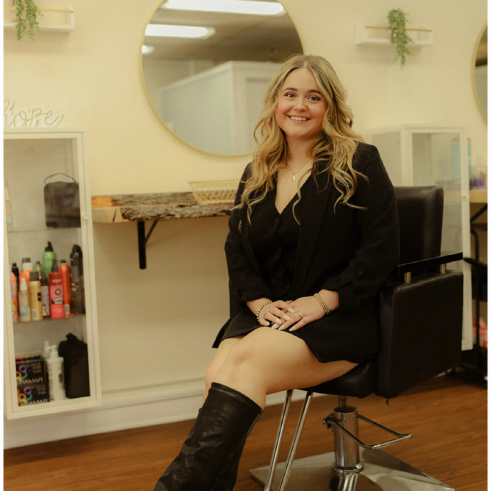 Chloe Everly at Couture hair and day spa in Rock Falls, IL