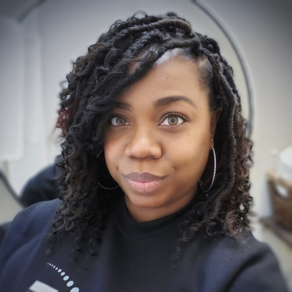 Dee Brooks at Crowned by Brooks in Louisville, KY