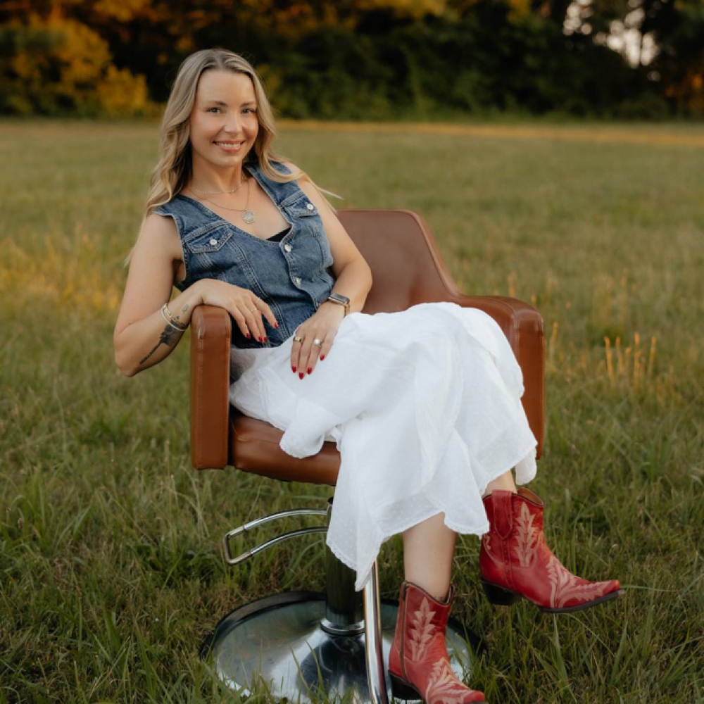Linzy Hamberger at Foiled Hair Studio in York, PA