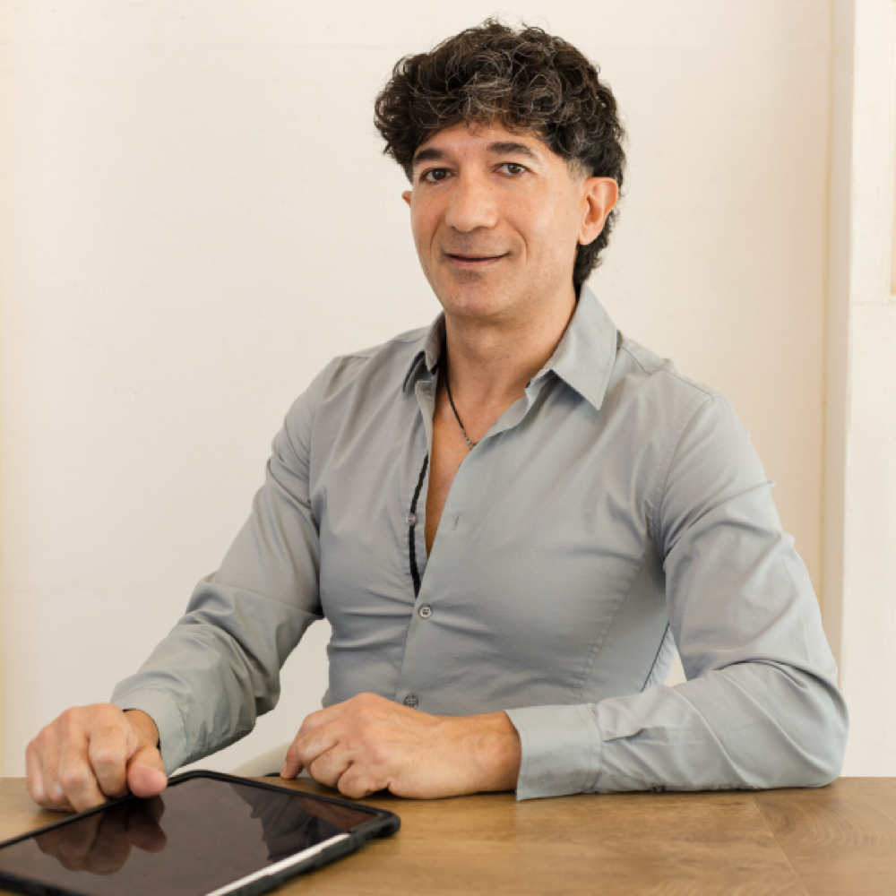 Germán Magallan at Juliet HairStylist in Miami Beach, FL