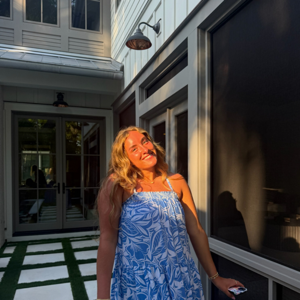 Daytime-Katelyn Keefer at Walk With Scissors in Middletown, PA