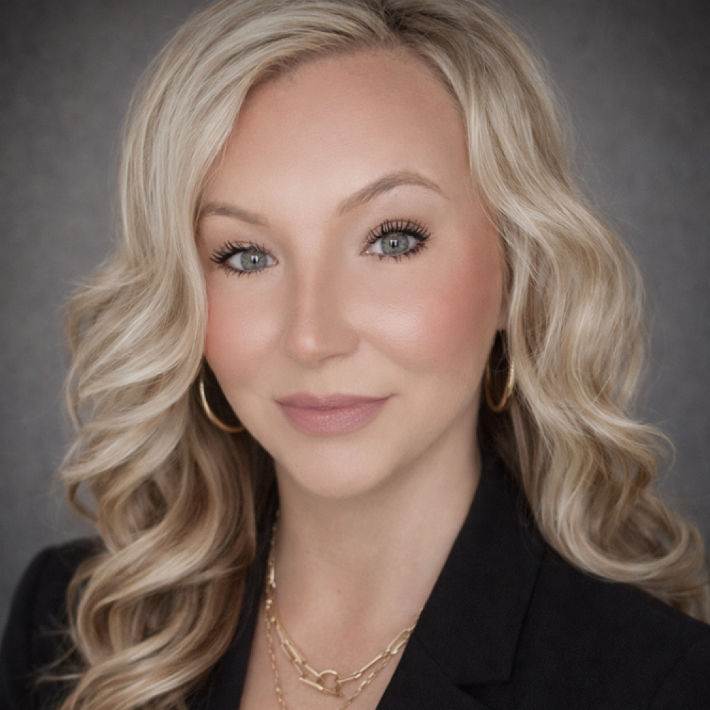 Cybil Lambert at 818 LUXE BEAUTY in Spotyslvania, VA