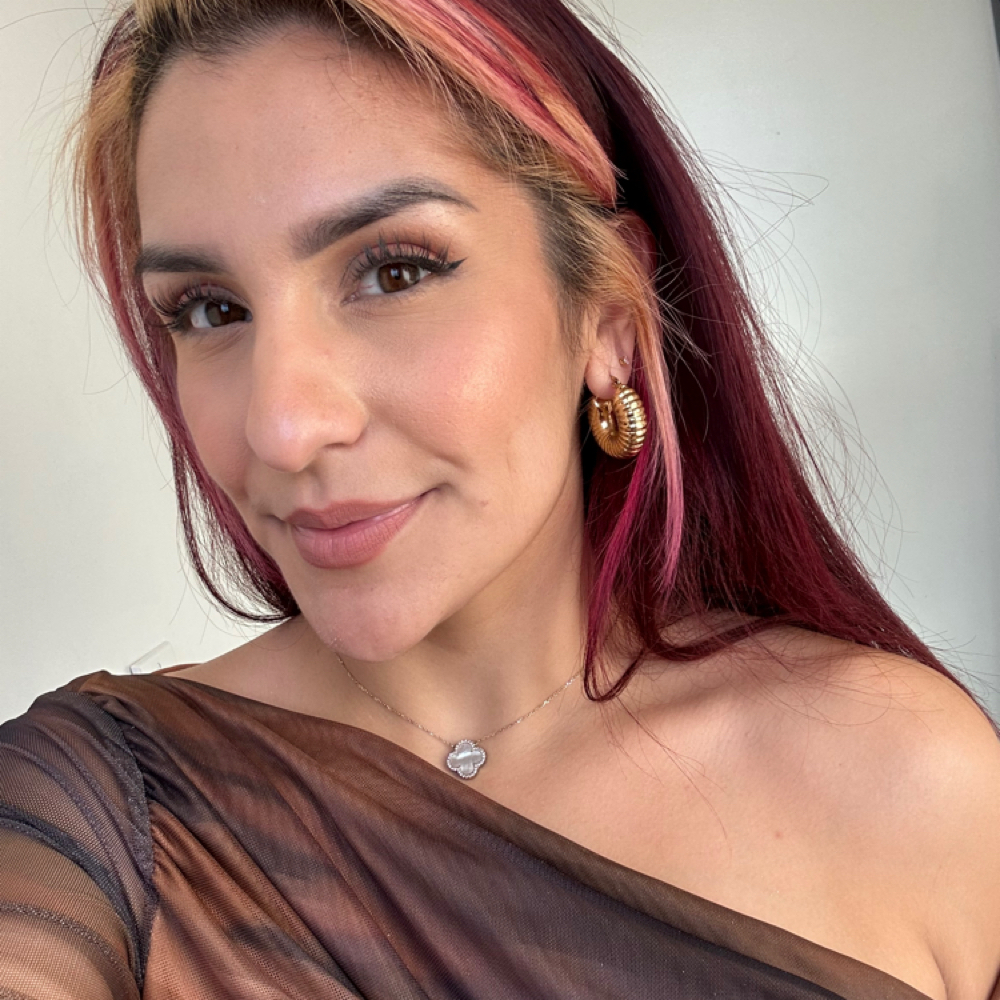 Mercedez Williams at Anahi’s Salon in SAN DIEGO, CA