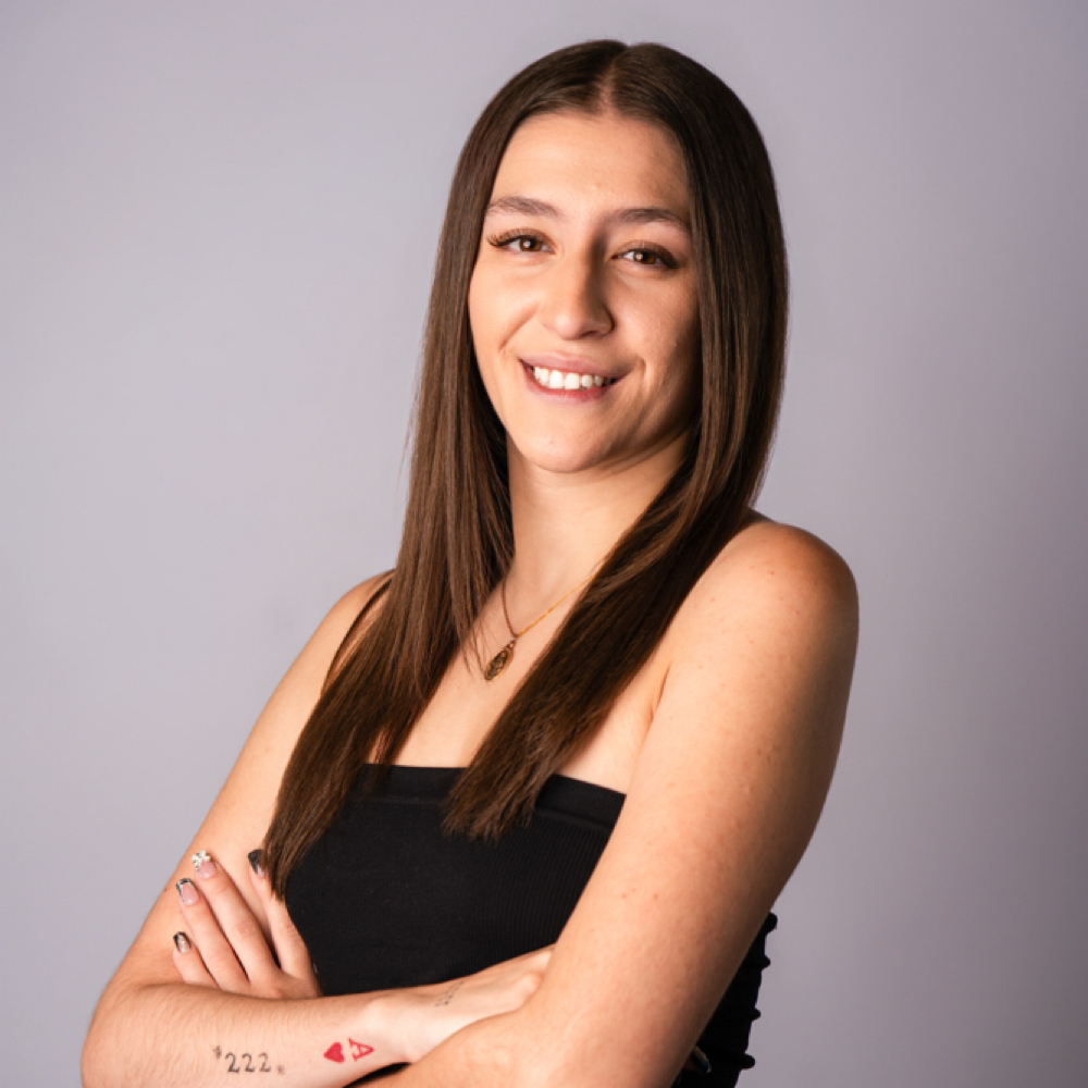 Adrianna Dedvukaj at HP BEAUTY SUITES in Chesterfield, MI