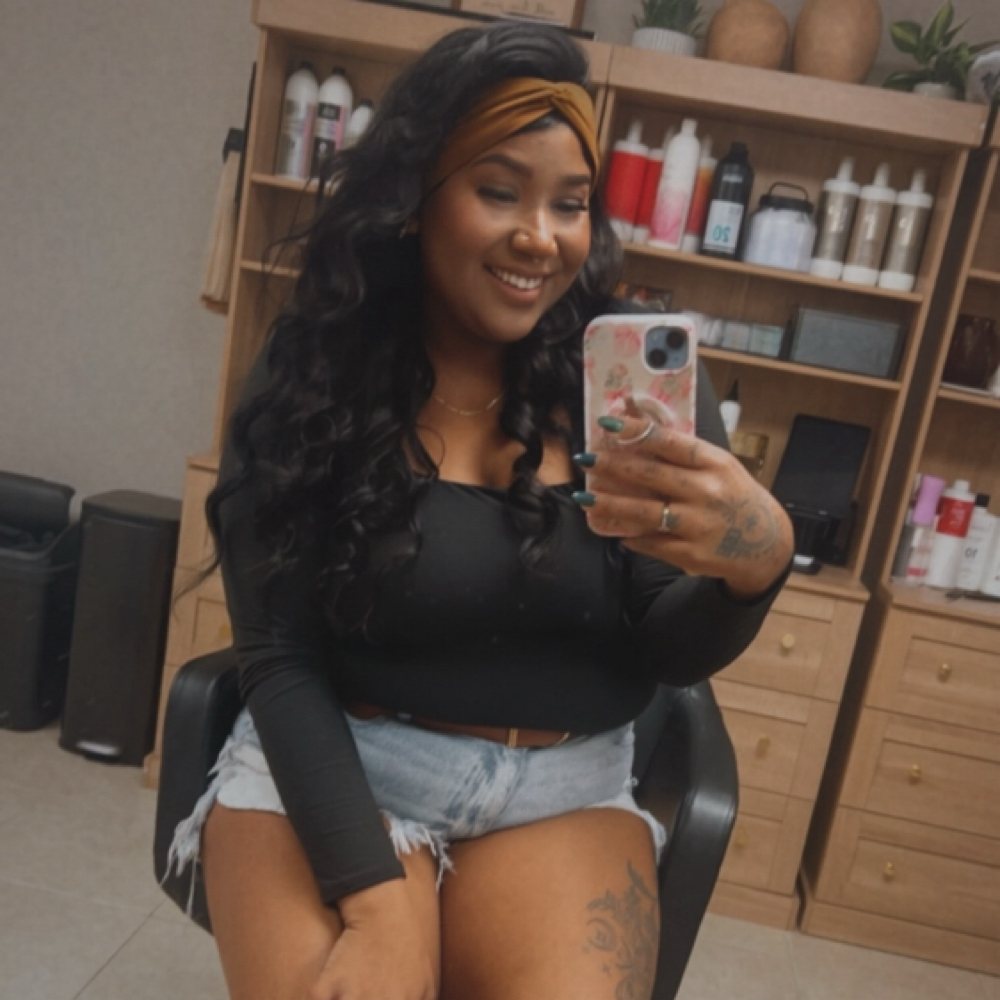 Elizabeth Fix at Willow & Ivory Hair Studio in Largo, FL