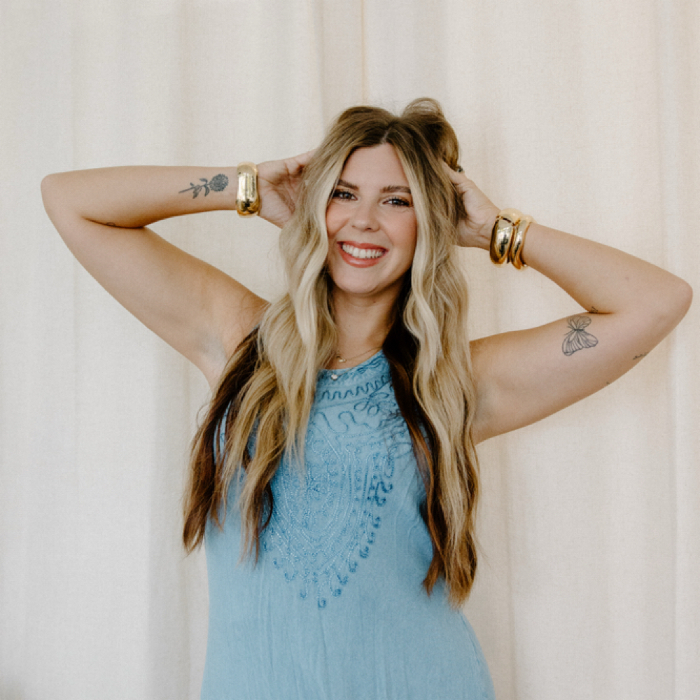 Caroline Stephenson at Shade 27 in Kansas City, MO