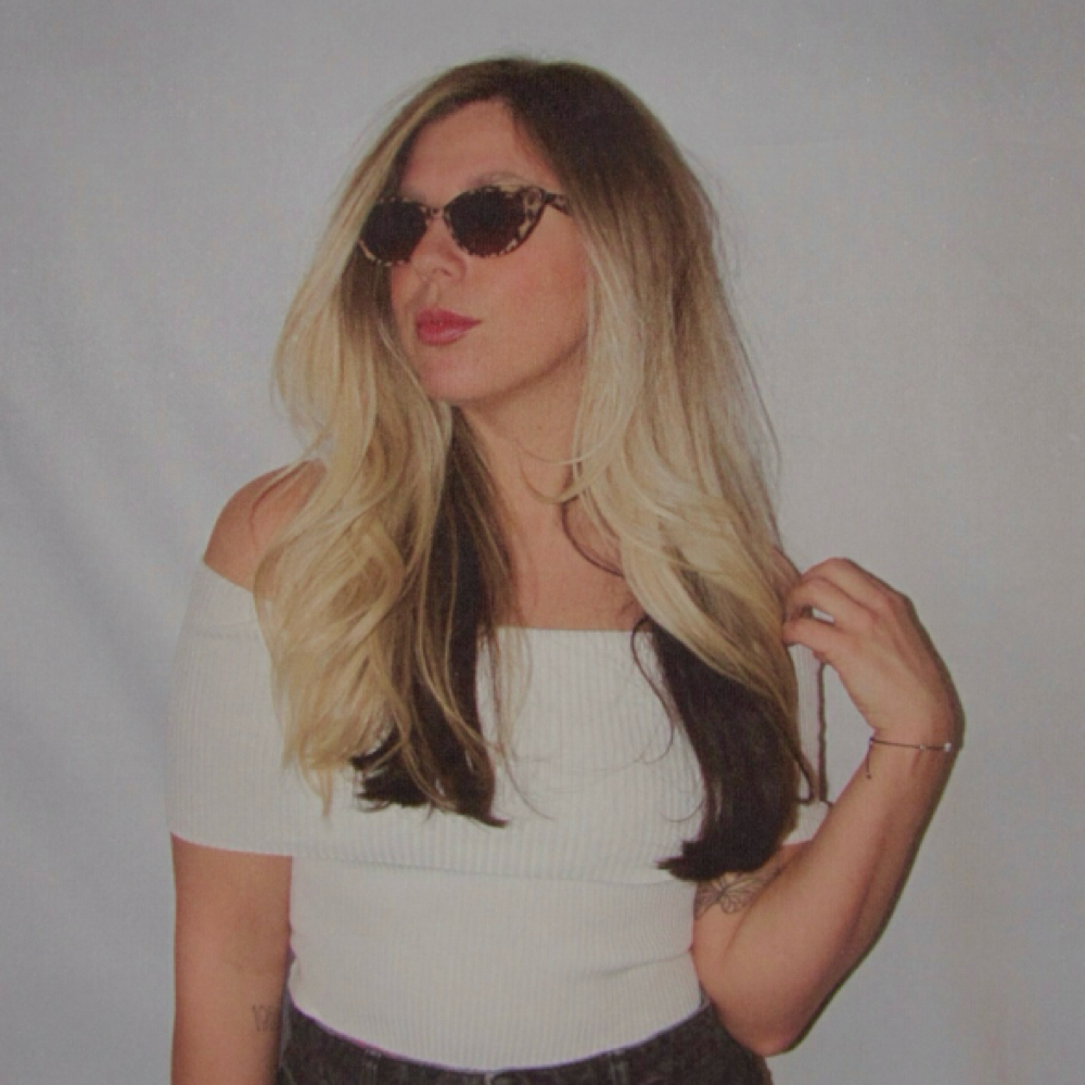 Caroline Stephenson at Shade 27 in Kansas City, MO