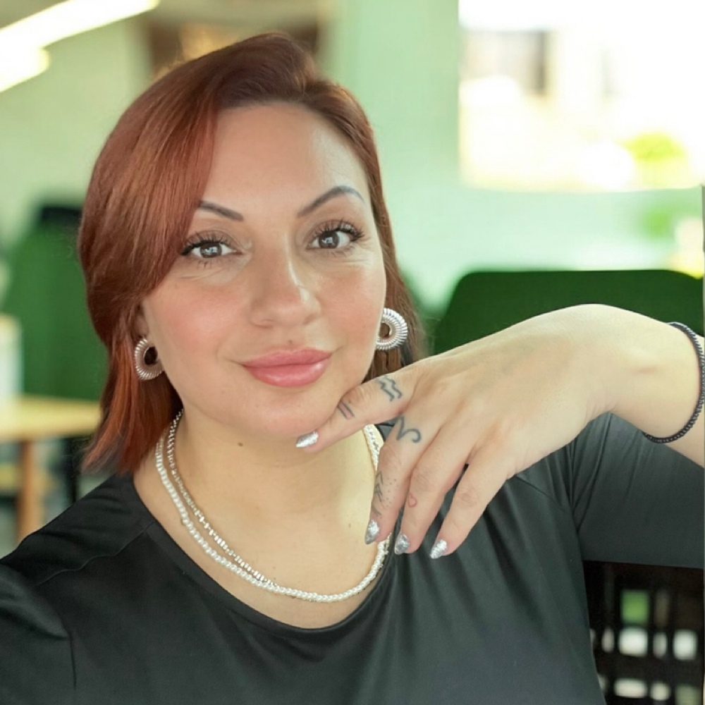 Sophia Avila-Nails-Cosmetics