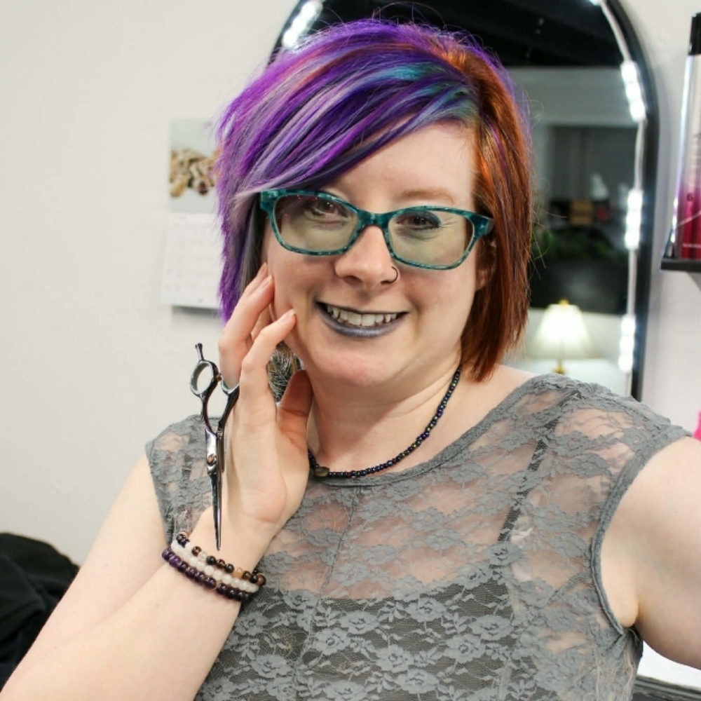 Shanda Shawnee at Salty Sisters Salon in Grove, OK