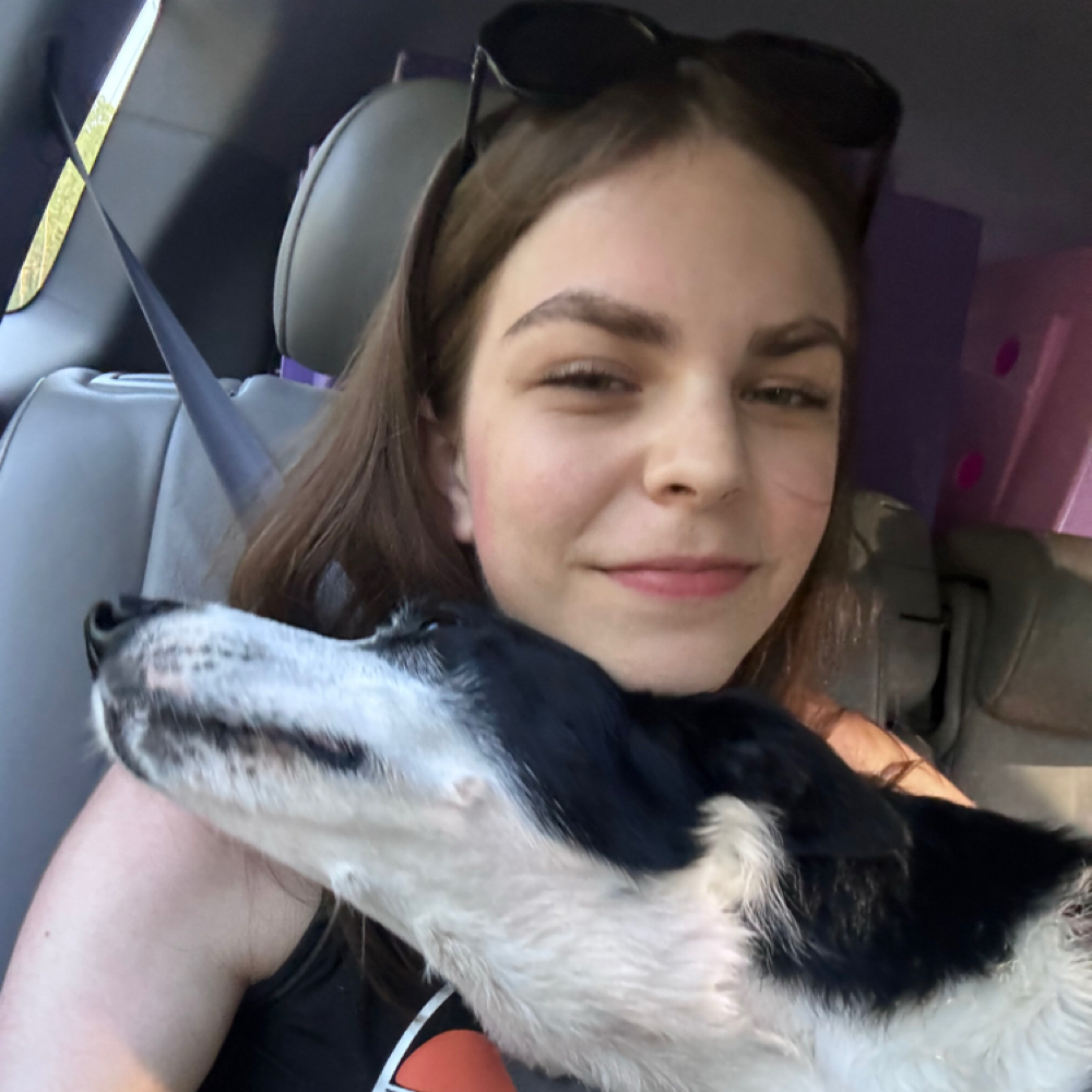 Hannah Greiser at Pretty Pawz in Houghton Lake, MI