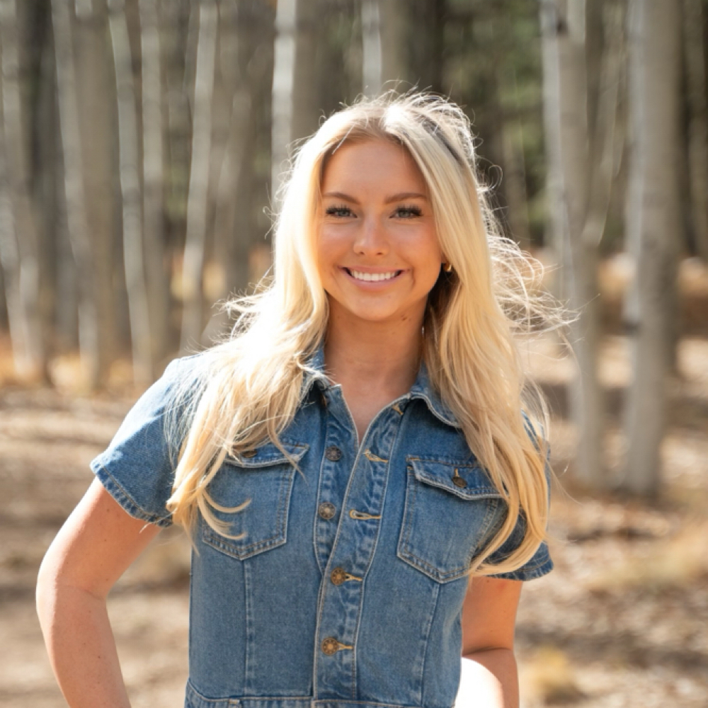 Abby Feely at AZ Body Bar-Gilbert in Gilbert, AZ