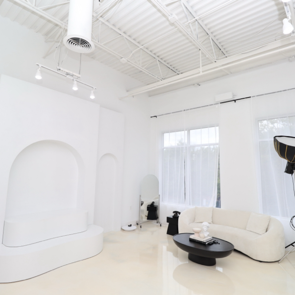 PHOTGRAPHY or STUDIO BOOKING