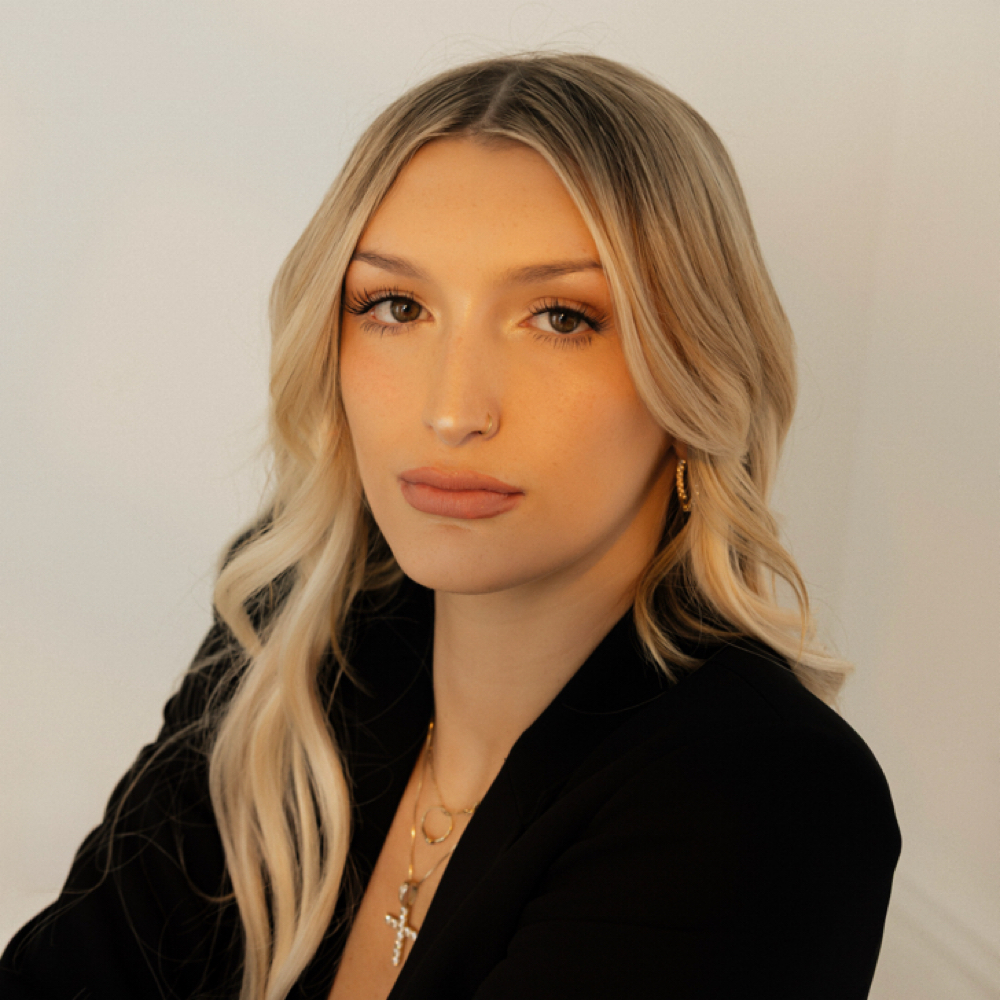 Lauren Zipf at Seamless Hair Design in Lexington, KY