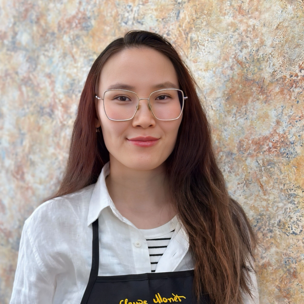 Dolzhin Khonikhoeva Nail Care