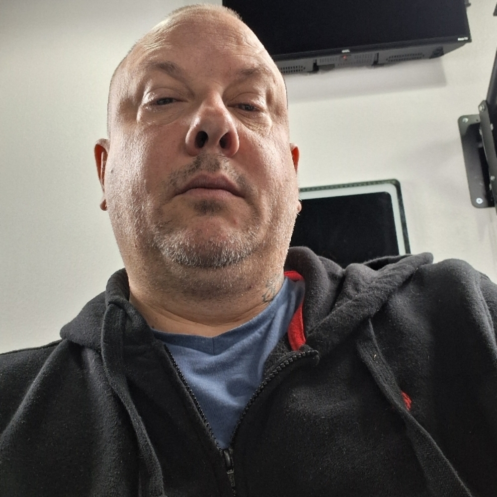 Dustin Ford at Precision Cuts in Longview, TX