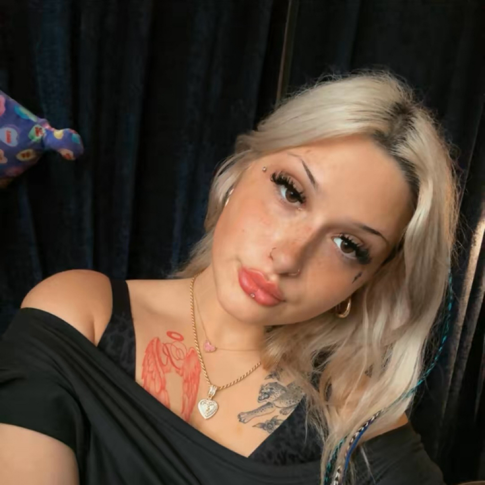 Junior Nail Tech Kaitlyn at NP nailstudio in Cranston, RI