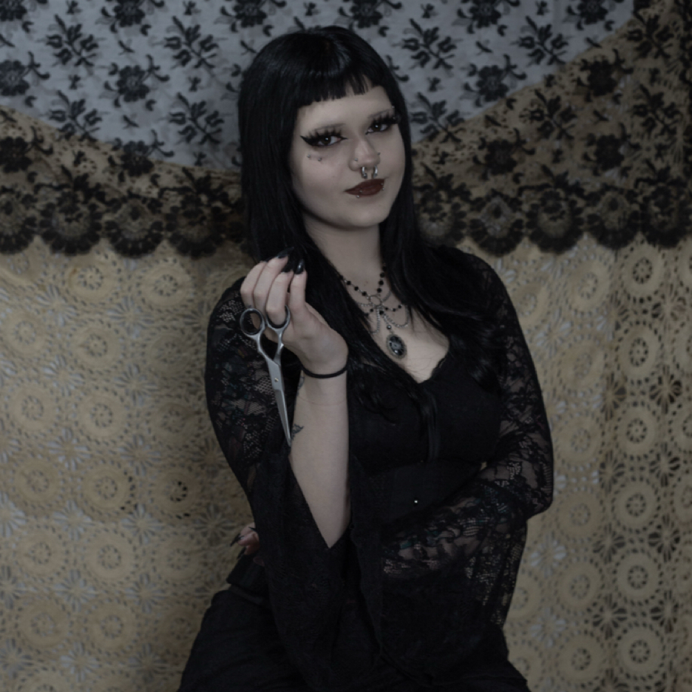 Brontë Willingham at Deep Roots Barber Salon & Suites in Lebanon, OH