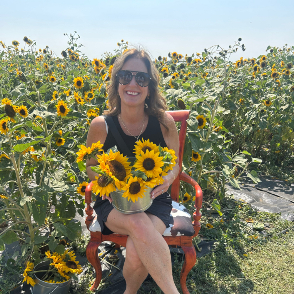 Nicole Larson NAIL TECH