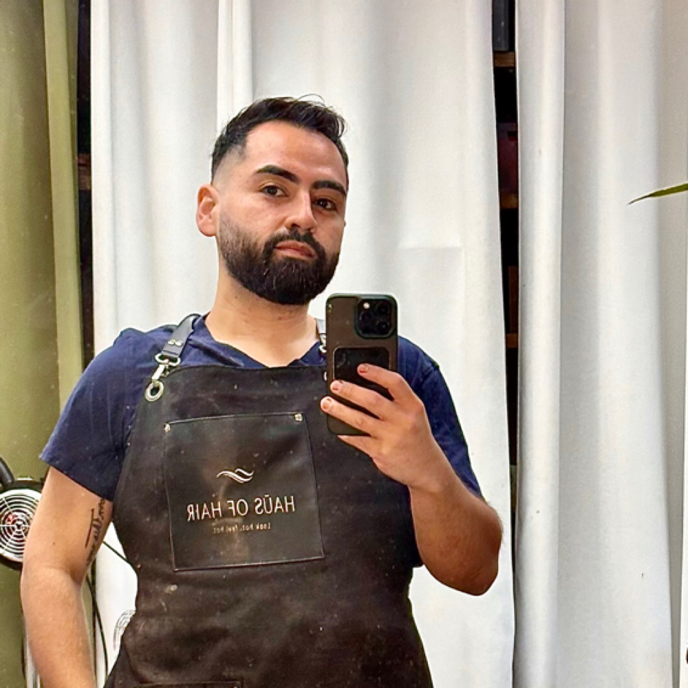HAŪS OF HAIR STUDIO Oscar Correa