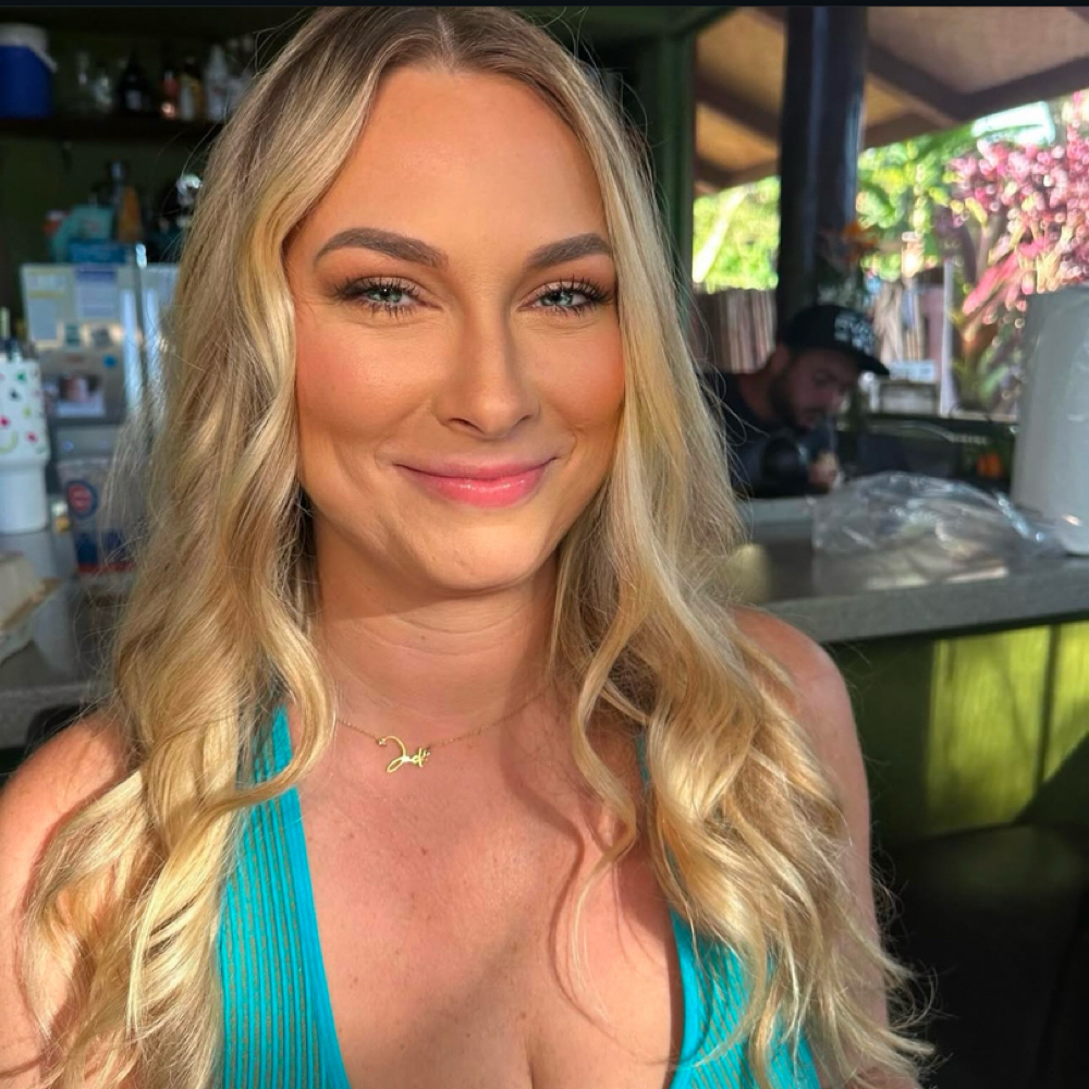 Madeline Short at Kuahine + Co in Kailua Kona, HI