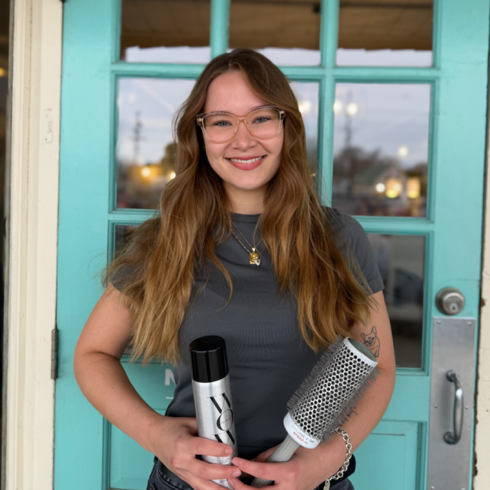 Bailey Smith at Eclipse Salon in Sandwich, IL