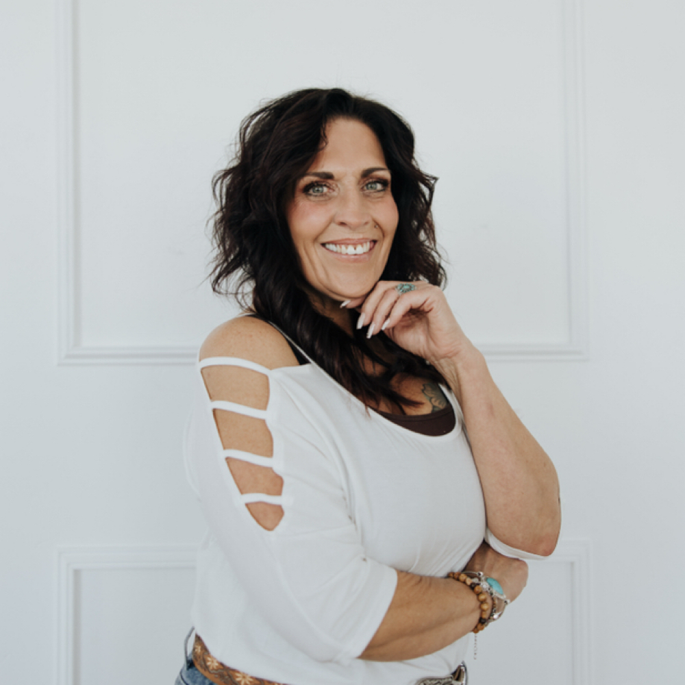 Mindy Kizziar at Textures Salon in West Haven, UT