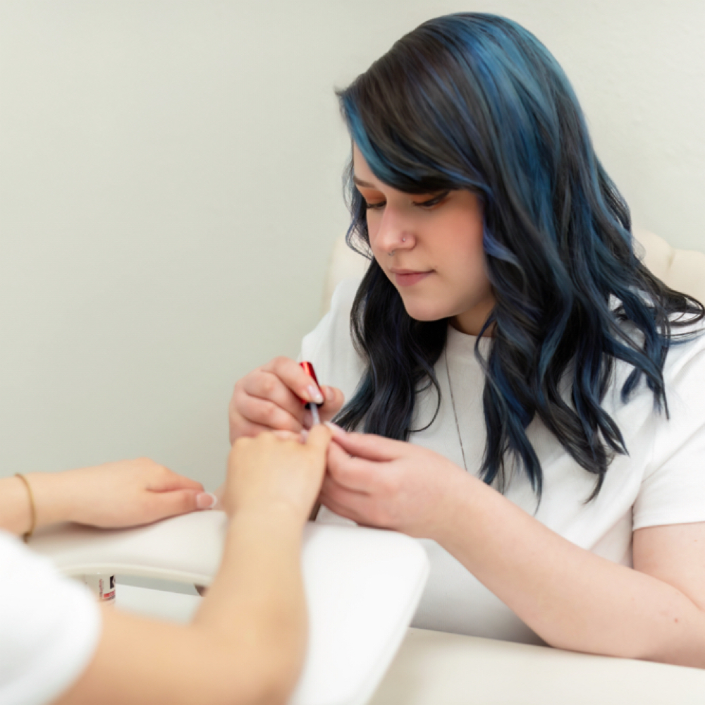 𝐙𝐨𝐞 𝐆𝐫𝐚𝐜𝐞 at Ez’s Lounge in Marshall, MN