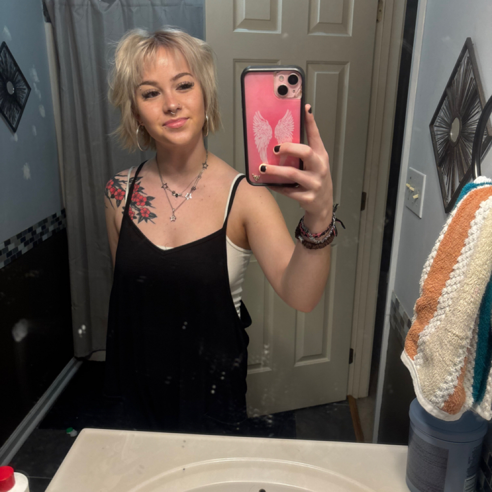 Daytime-Sakura Swisher at Walk With Scissors in Middletown, PA