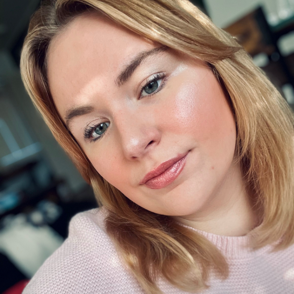 Vanessa Stene at Parlor 72 in Longview, WA