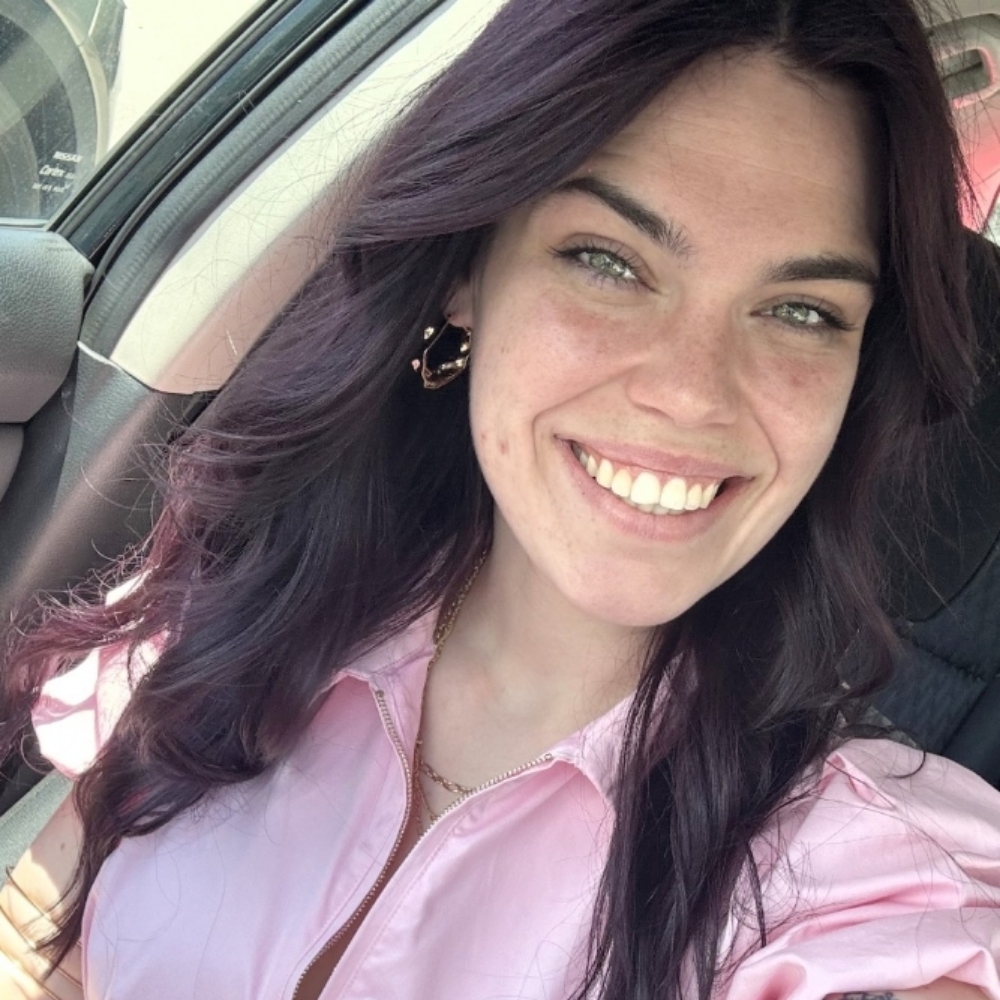 Kaleigh Warburton at Neon Lux Salon & Spa in D'Iberville, MS
