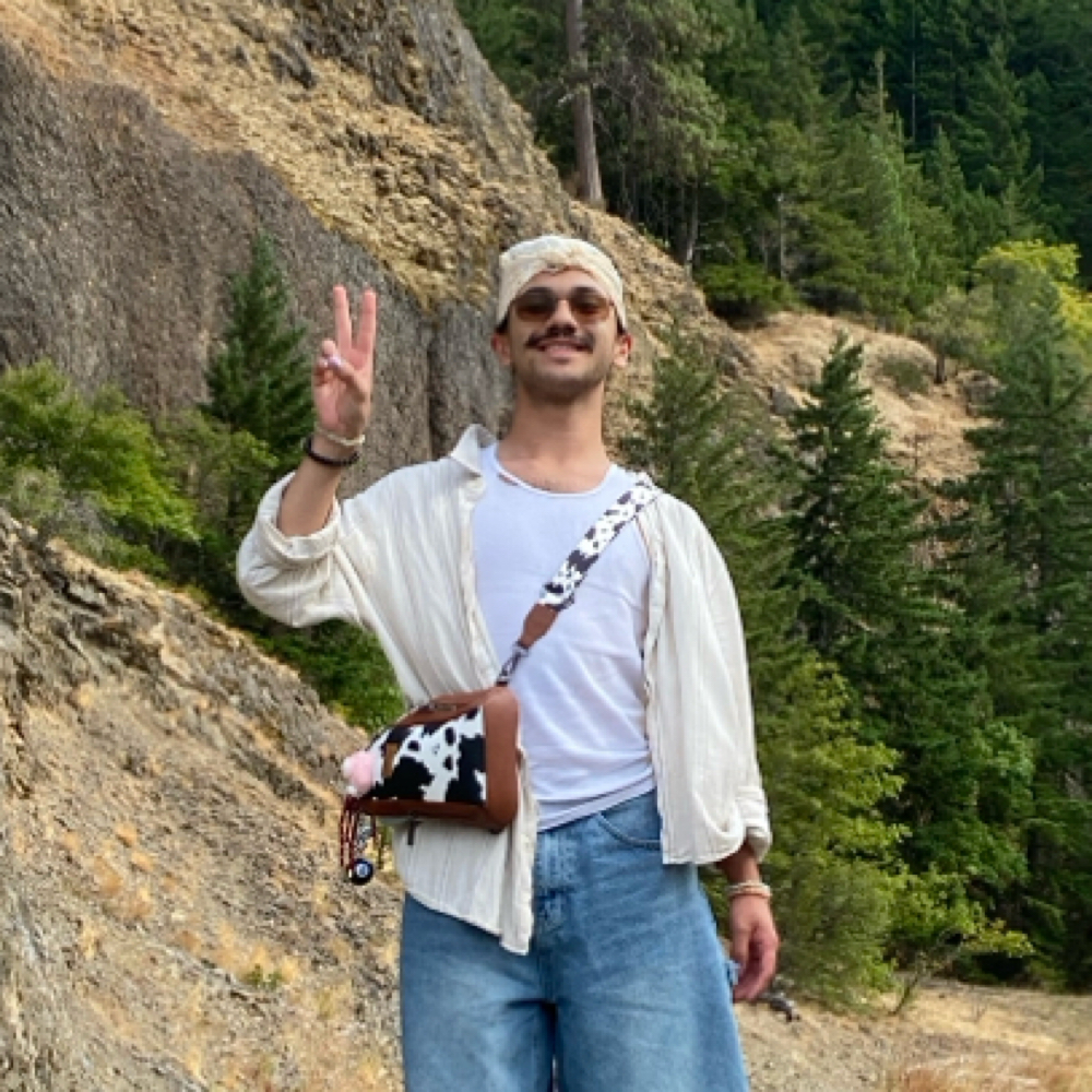 Oscar Diaz at Cally’s Curls & Co in Chicago, IL