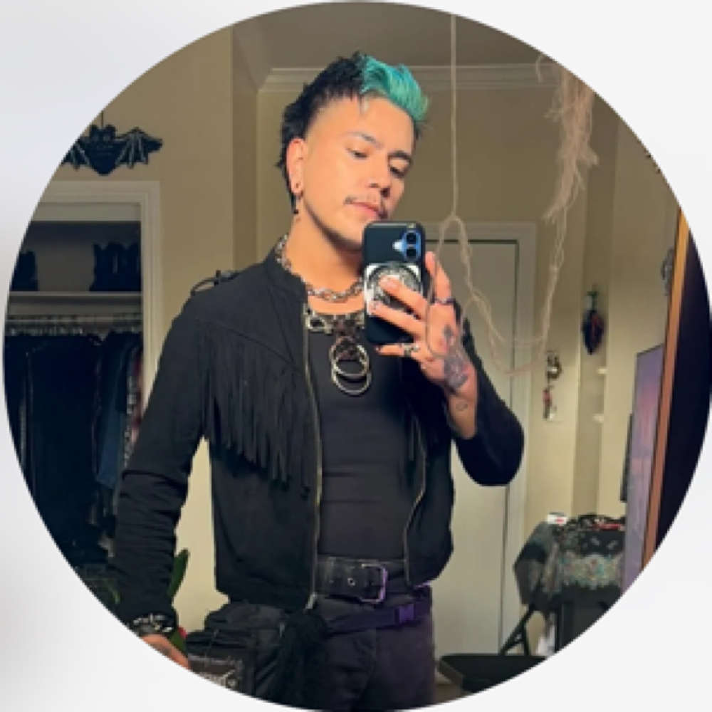 Fernie Benitez at LE BRONZE BEAUTY BAR in LOS ANGELES, CA