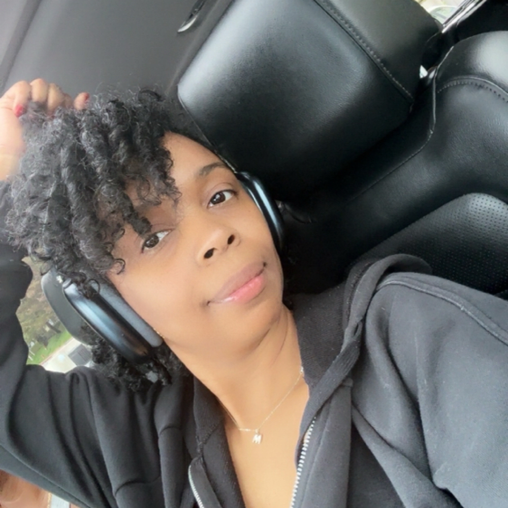 Zuly R at LINDA PALMA NAIL STUDIO in LOS ANGELES, CA