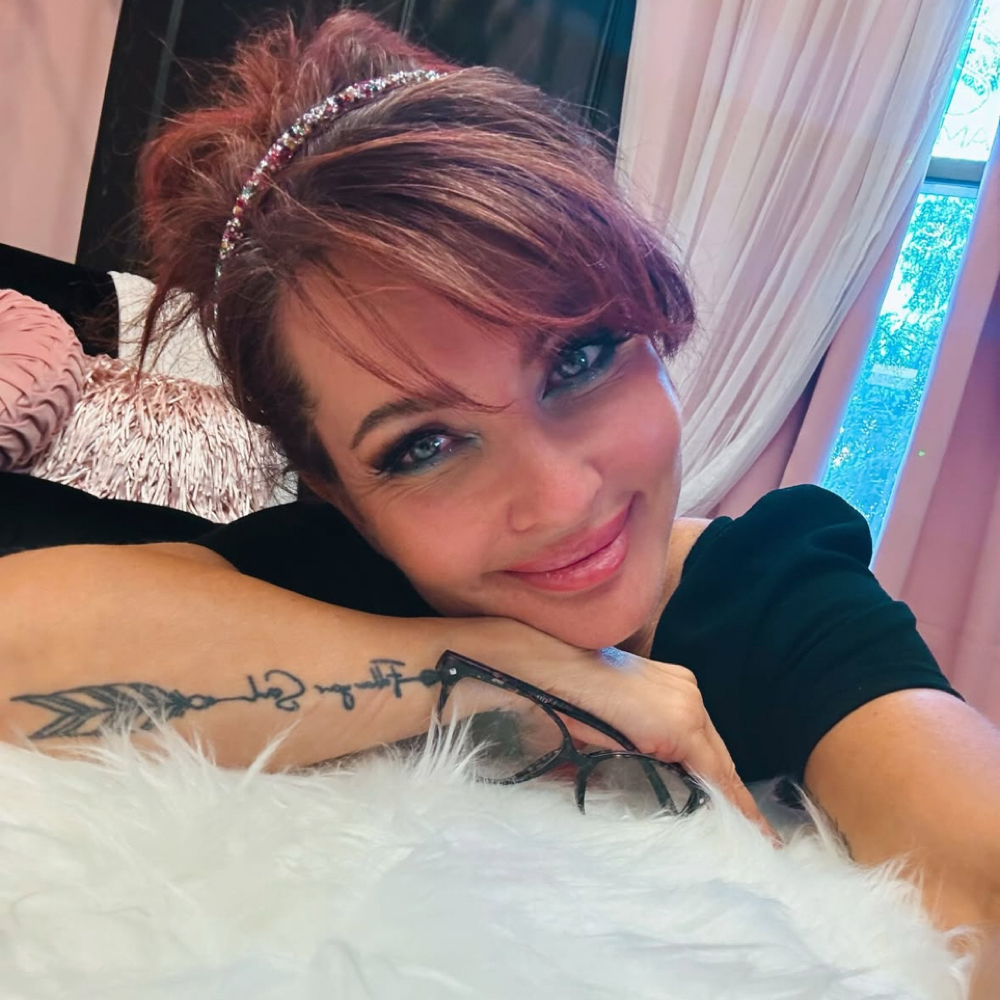 Victoria Buck LMT LE